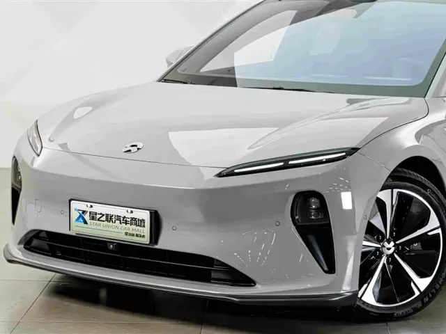 Nio ET5 Touring — Фото автомобиля 2