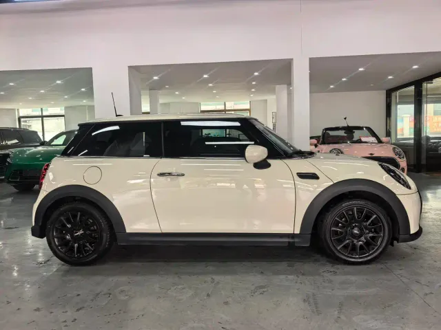 MINI Hatch — Фото автомобиля 6