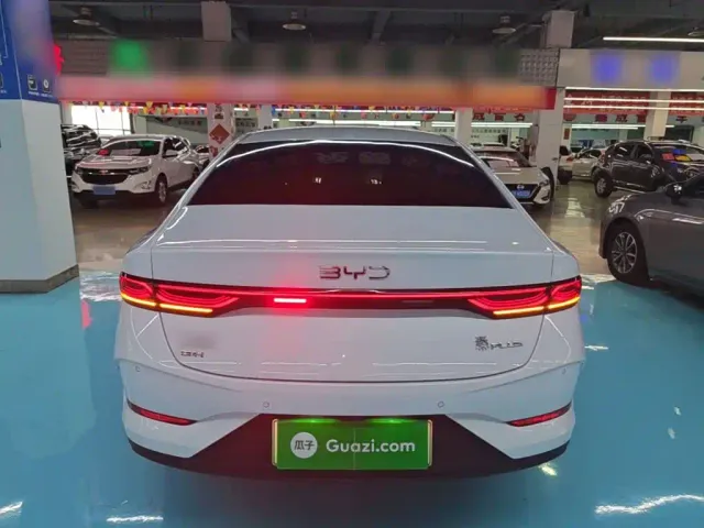 BYD Qin PLUS — Фото автомобиля 5
