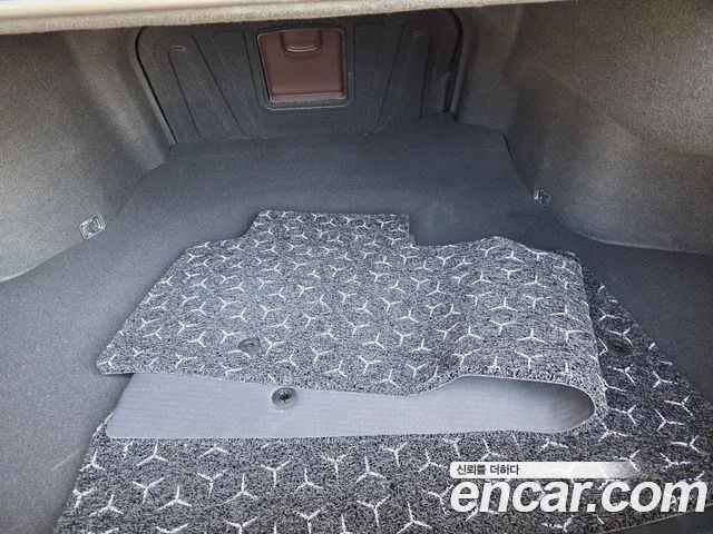 Hyundai Grandeur GN7 — Фото автомобиля 17
