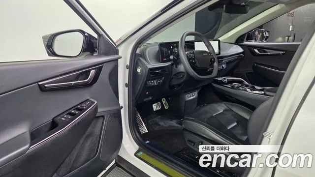 Kia EV6 — Фото автомобиля 15