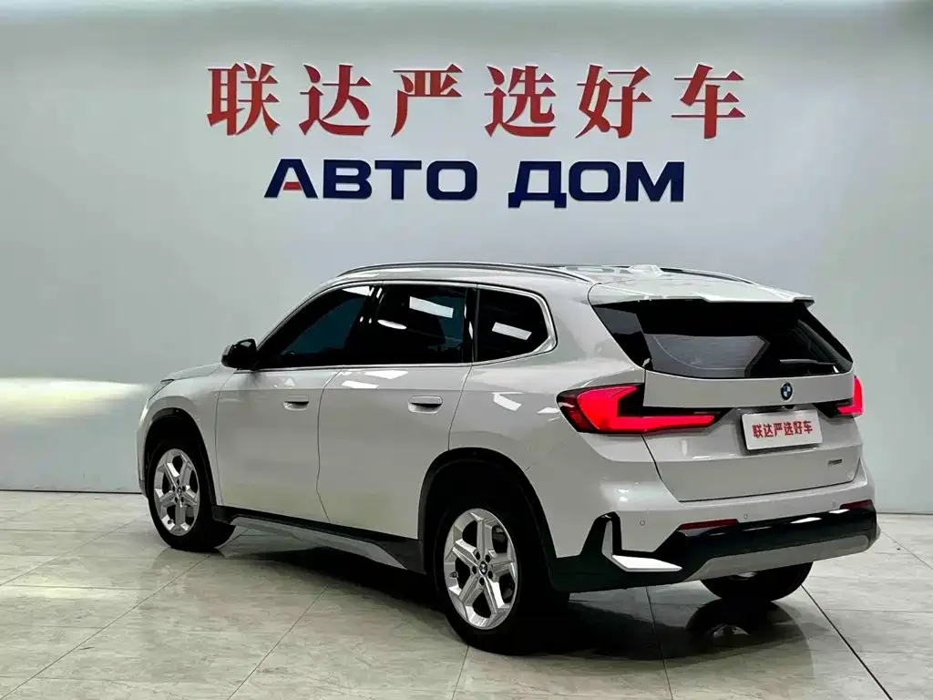 BMW BMW X1 2023 sDrive20Li X Design Package — Фото автомобиля 5