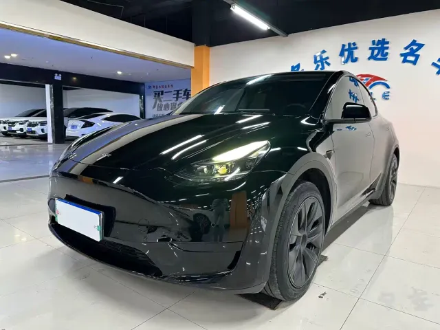 Фотография автомобиля — Tesla Model Y