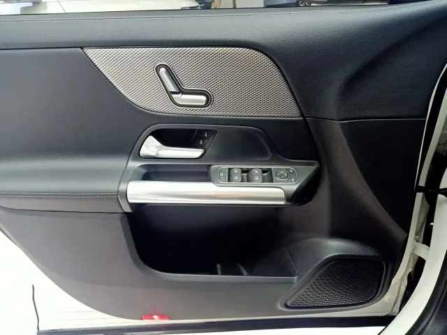 Mercedes-Benz GLA-Class — Фото автомобиля 14