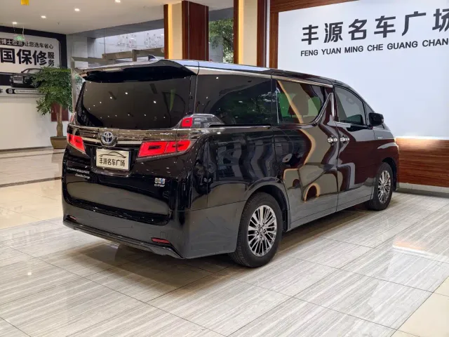 Toyota Vellfire — Фото автомобиля 27