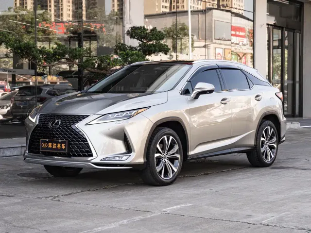 Фотография автомобиля — Lexus RX