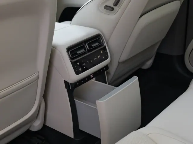 Li Auto i6 — Фото автомобиля 15
