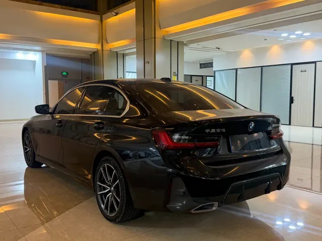 BMW 3 Series — Фото автомобиля 12