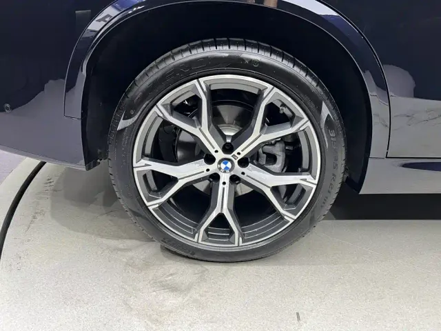 BMW X5 — Фото автомобиля 9