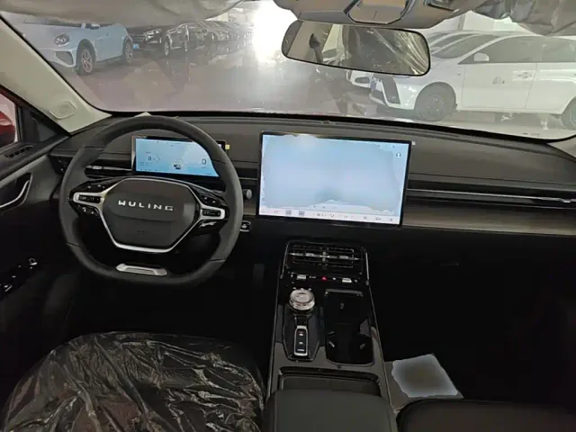Wuling Starlight — Фото автомобиля 9