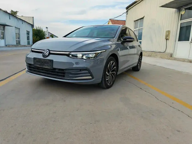 Фотография автомобиля — Volkswagen Golf