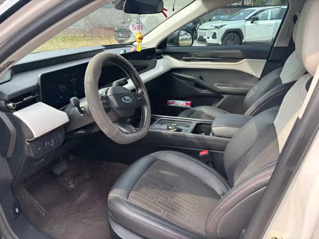 Ford Mondeo — Фото автомобиля 8