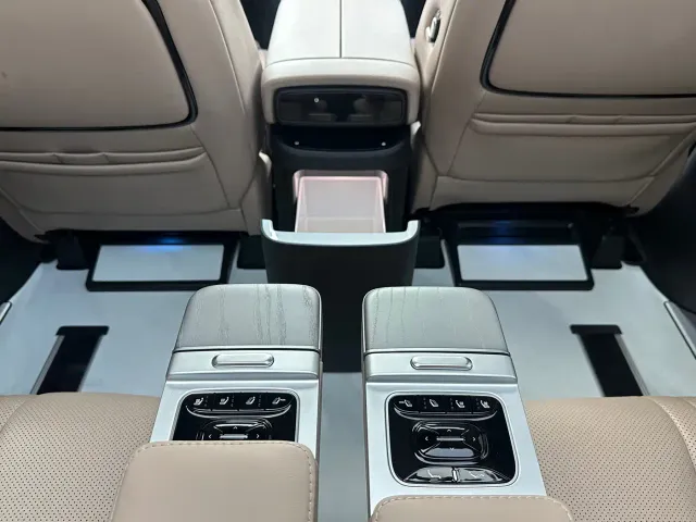 Xpeng X9 — Фото автомобиля 17