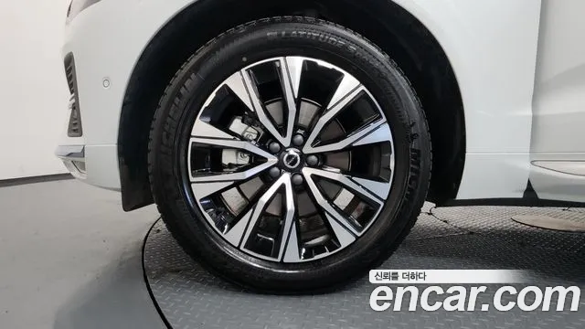 Volvo XC60 Generation 2 — Фото автомобиля 5