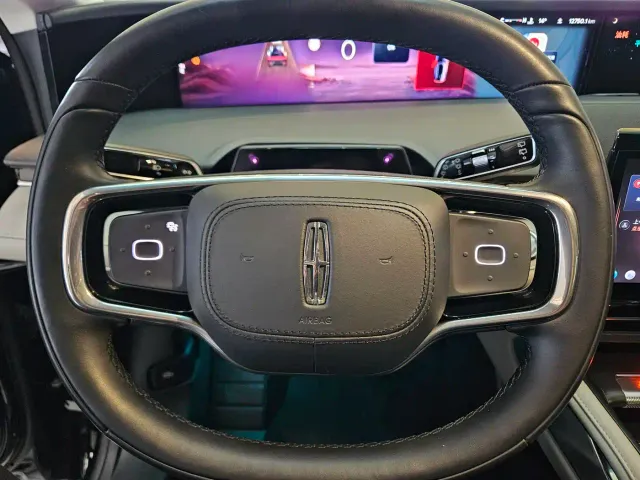 Lincoln Nautilus 2025 2.0T AWD Prestige Hybrid — Фото автомобиля 6