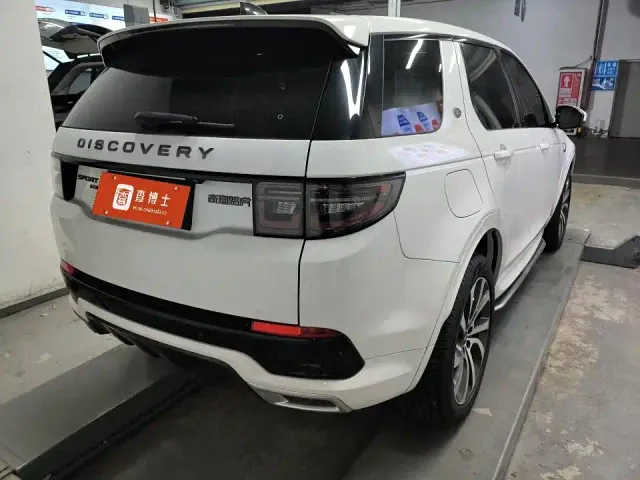 Land Rover Discovery Sport — Фото автомобиля 8