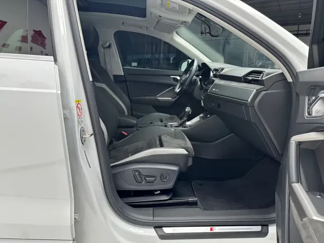 Audi Q3 — Фото автомобиля 14