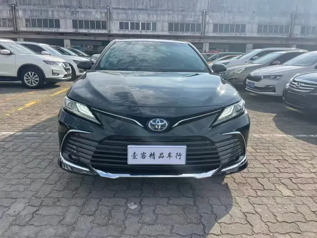 Toyota Camry — Фото автомобиля 2