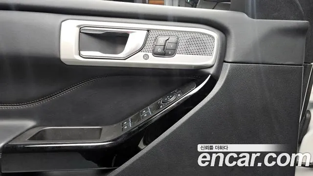 Ford Explorer Explorer 6 поколение 3.0 Platinum 4WD — Фото автомобиля 17