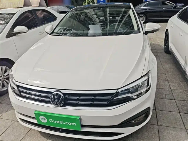 Volkswagen Lamando — Фото автомобиля 2