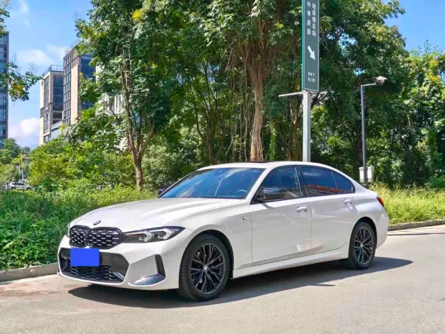 Фотография автомобиля — BMW 3 Series