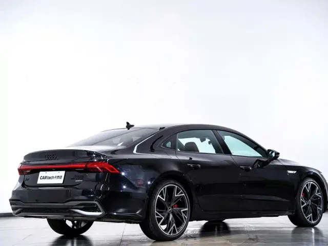 Audi A7L — Фото автомобиля 8
