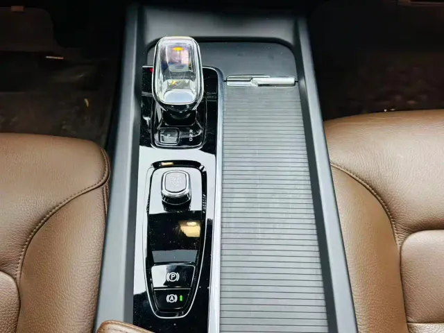 Volvo S60 — Фото автомобиля 12