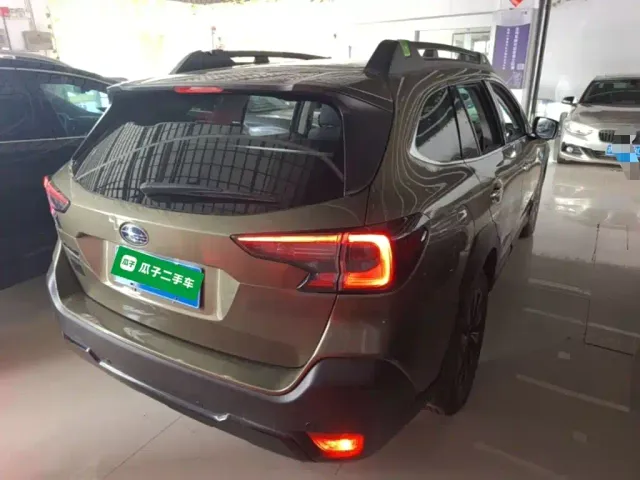 Subaru Outback — Фото автомобиля 6
