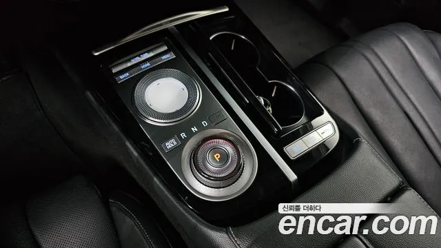 Genesis G80 Бензин 2.5 турбо AWD — Фото автомобиля 9