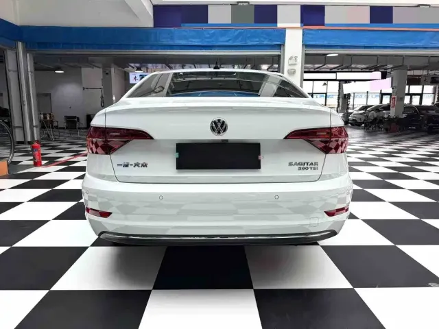 Volkswagen Sagitar — Фото автомобиля 18