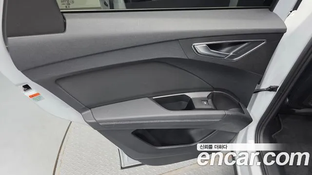 Audi Q4 e-tron — Фото автомобиля 22