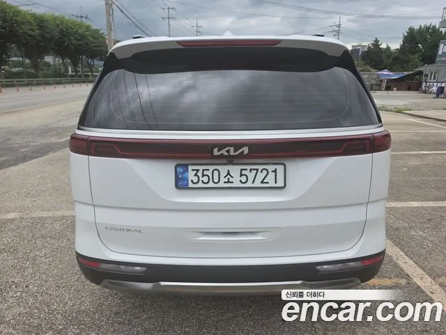 Kia Carnival Generation 4 — Фото автомобиля 2