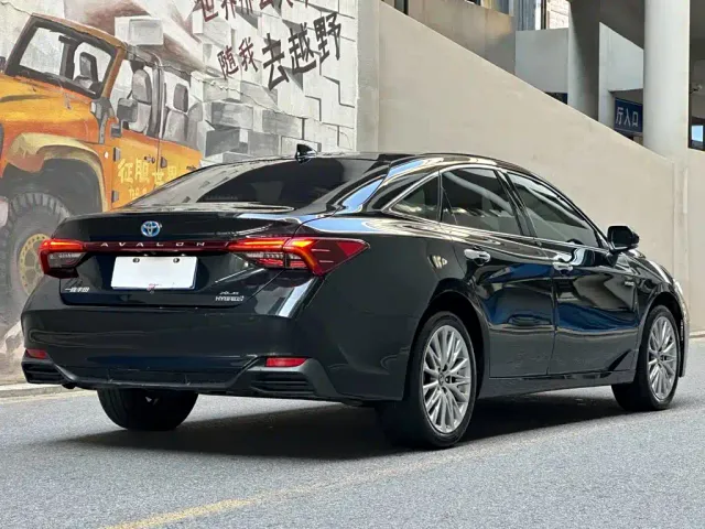 Toyota Avalon — Фото автомобиля 5