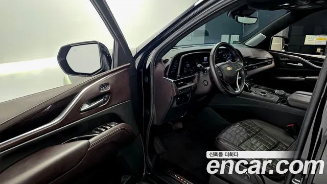 Cadillac Escalade 5th Gen — Фото автомобиля 10
