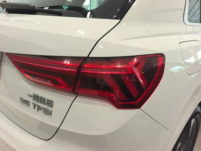 Audi Q3 — Фото автомобиля 7