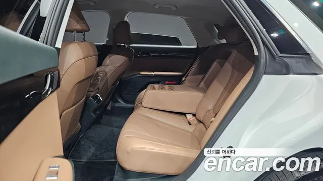 Hyundai Grandeur GN7 — Фото автомобиля 17