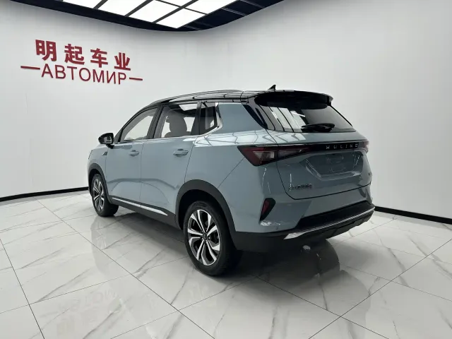 Wuling Asta — Фото автомобиля 8
