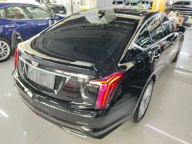 Cadillac CT5 — Фото автомобиля 6
