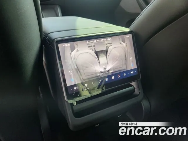 Tesla Model Y — Фото автомобиля 18