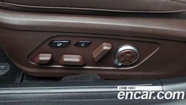 Hyundai Grandeur Grandeur (GN7) 2.5 Бензин 2WD — Фото автомобиля 23