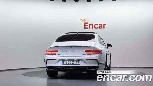 Genesis G80 Бензин 3.5 турбо AWD — Фото автомобиля 3
