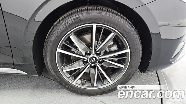 Hyundai Grandeur Новый Grandeur IG — Фото автомобиля 21