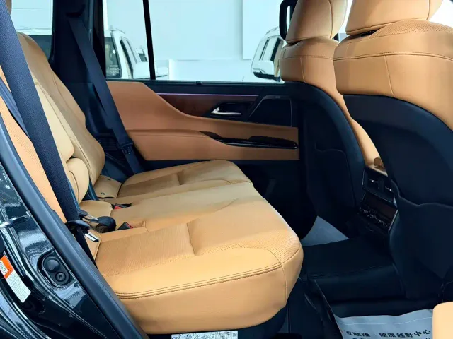 Lexus LX — Фото автомобиля 15