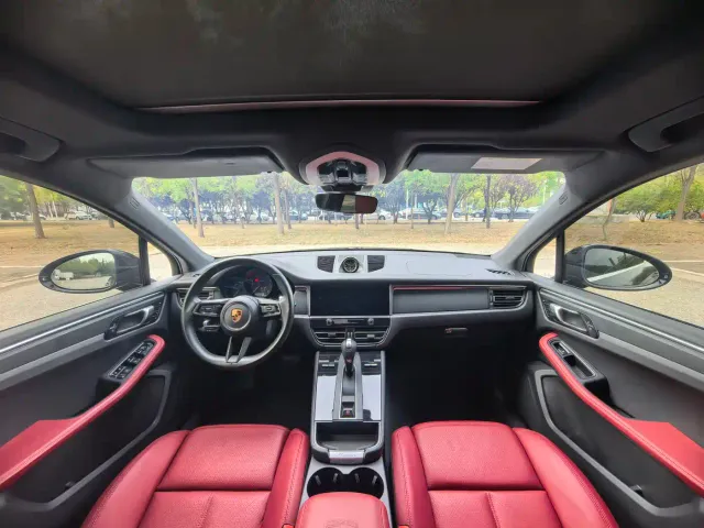 Porsche Macan — Фото автомобиля 19