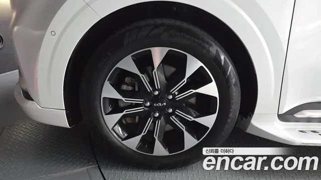 Kia Canival Carnival 4 поколение Дизель 7 мест Hi-Limousine — Фото автомобиля 3