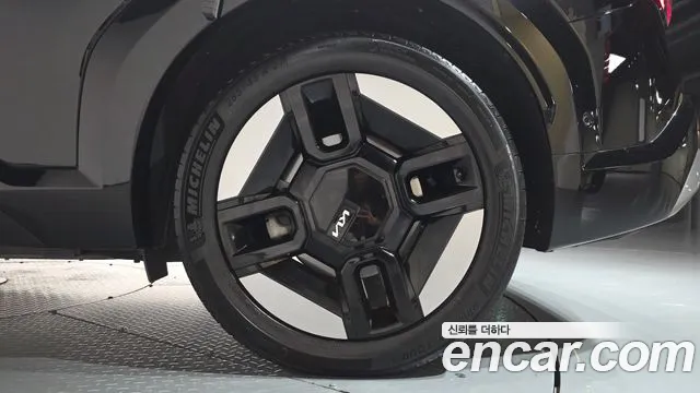 Kia EV9 — Фото автомобиля 6