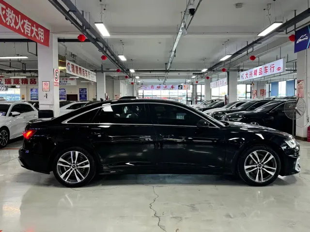 Audi A6L — Фото автомобиля 4