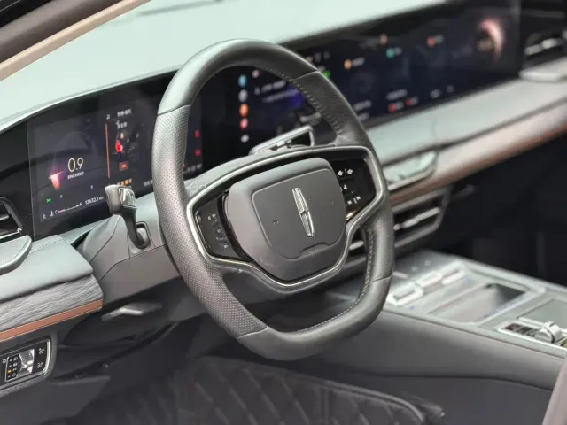 Lincoln Z — Фото автомобиля 8
