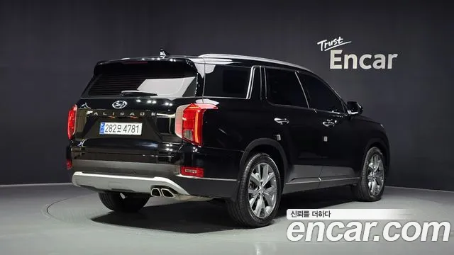 Hyundai Palisade Palisade Дизель 2.2 2WD — Фото автомобиля 2
