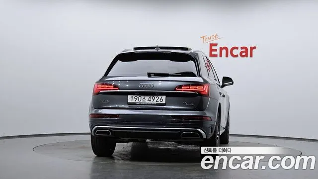 Audi Q5 40 TDI quattro Premium — Фото автомобиля 3